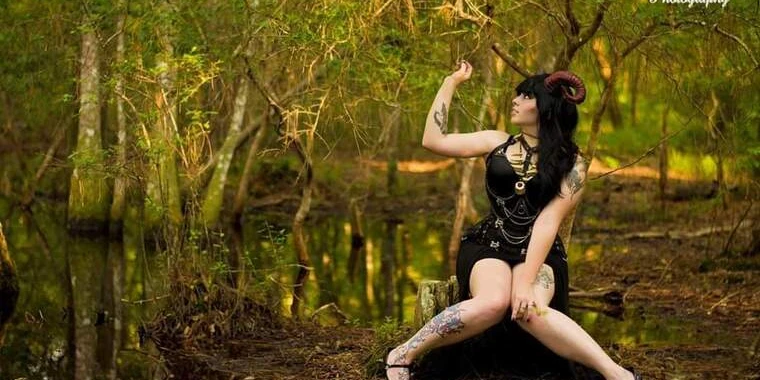 creator header picture