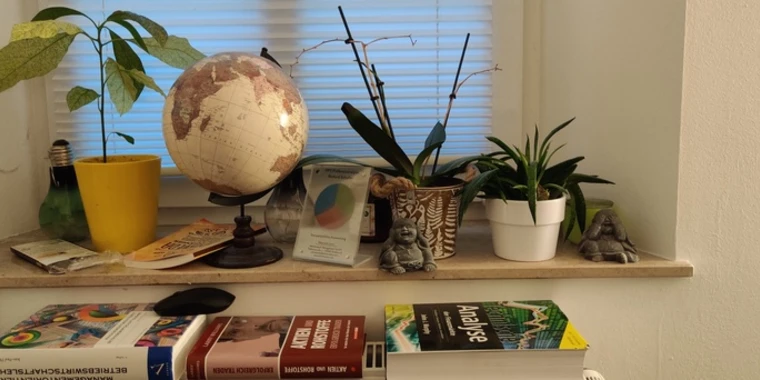 creator header picture