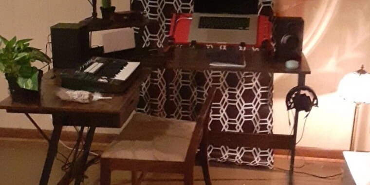 creator header picture
