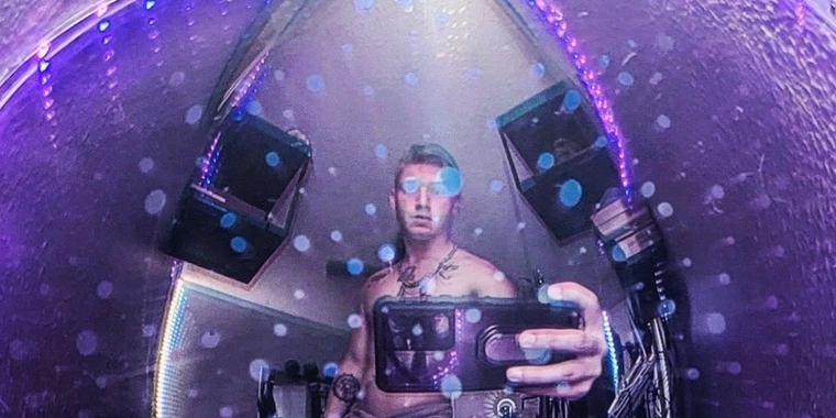creator header picture