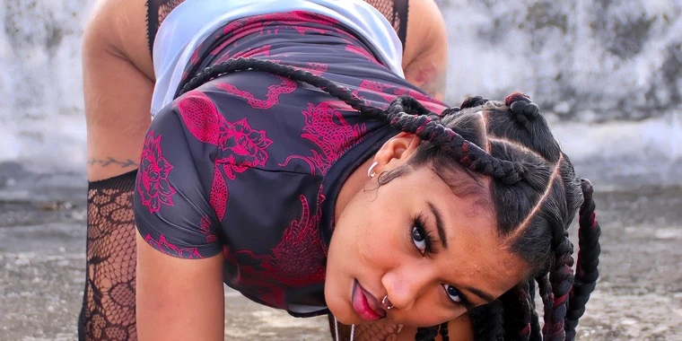 creator header picture