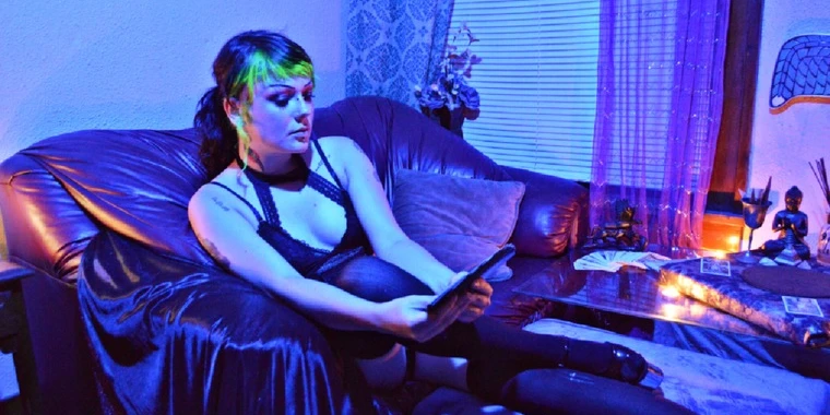 creator header picture