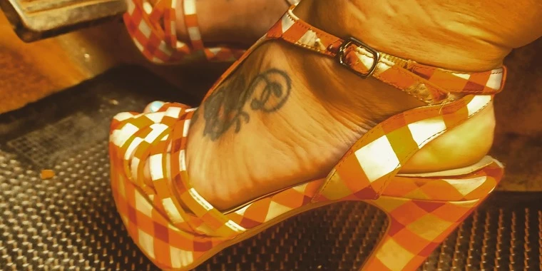 creator header picture
