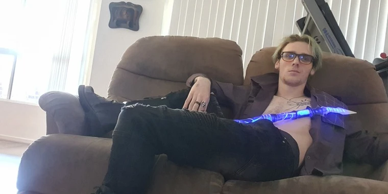 creator header picture