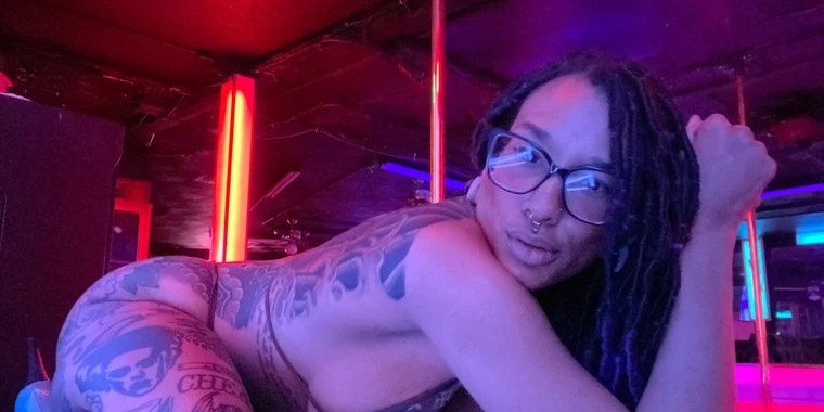 creator header picture