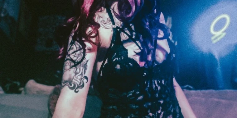 creator header picture