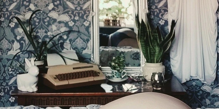 creator header picture