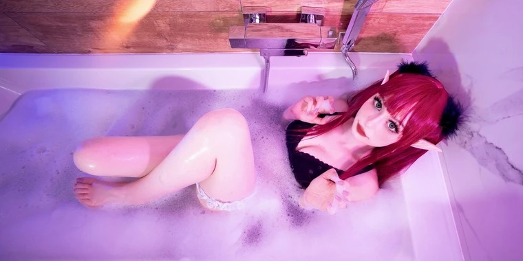 creator header picture