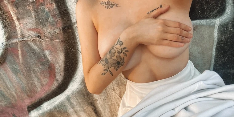 creator header picture