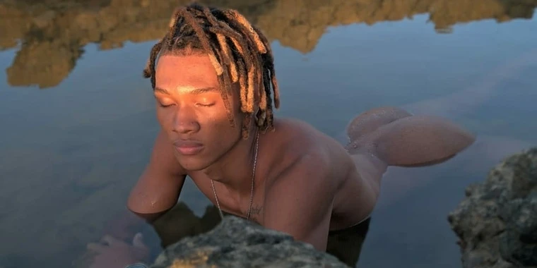 creator header picture