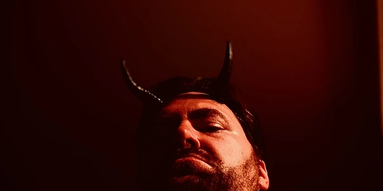 creator header picture