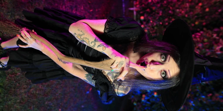 creator header picture