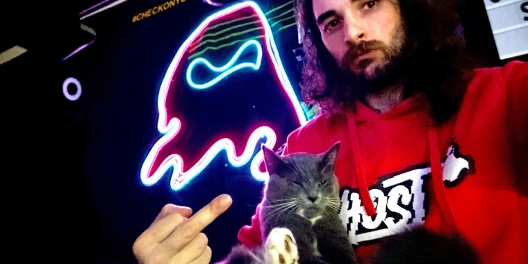 creator header picture