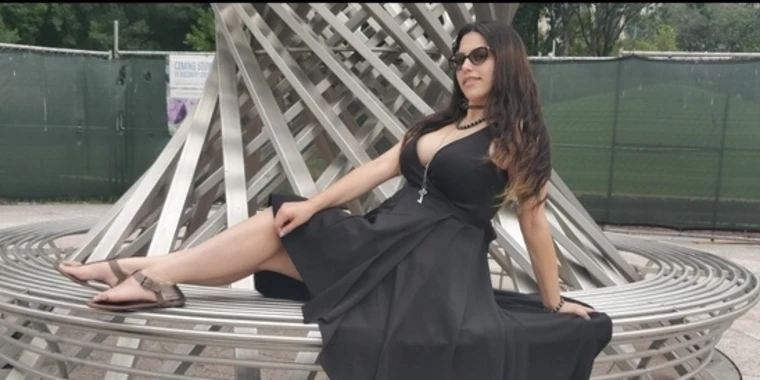 creator header picture