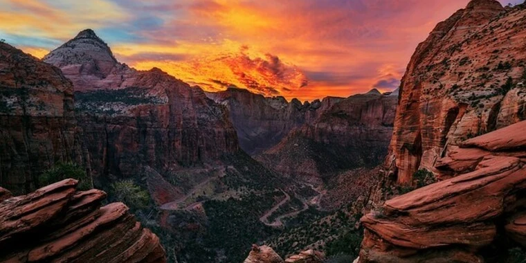 creator header picture