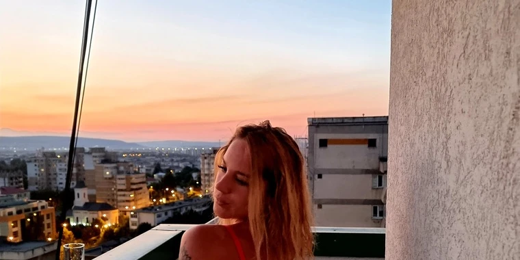 creator header picture