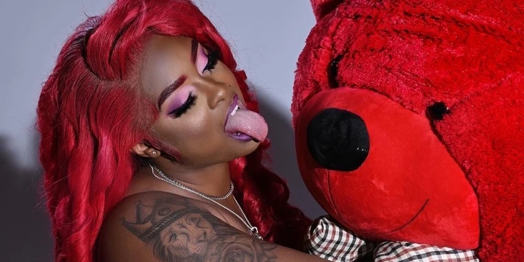 creator header picture
