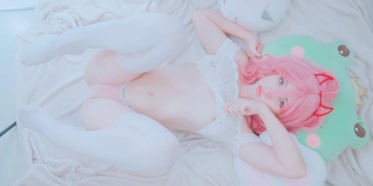 creator header picture
