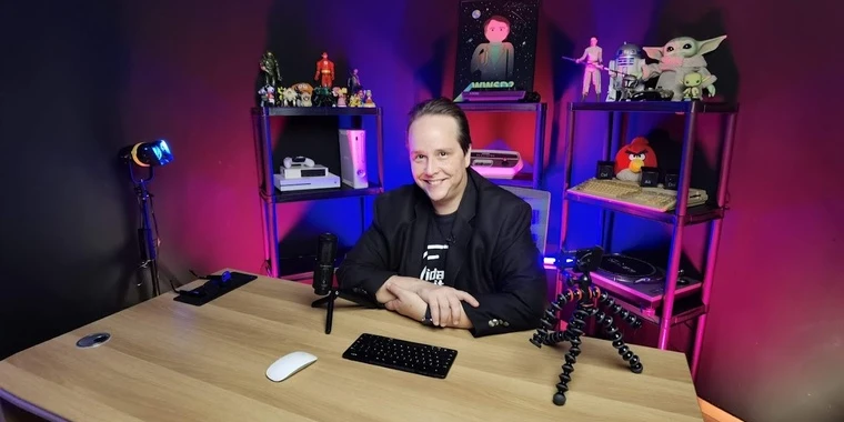 creator header picture