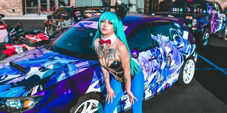 creator header picture