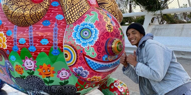 creator header picture