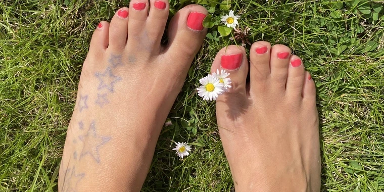 creator header picture