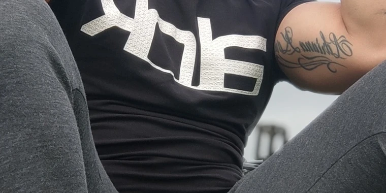 creator header picture