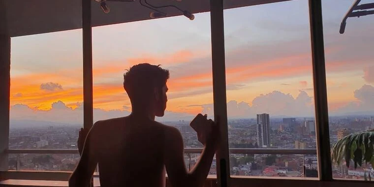 creator header picture