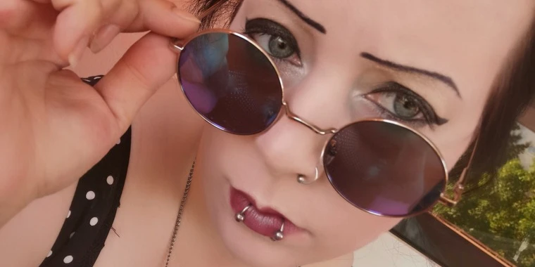 creator header picture