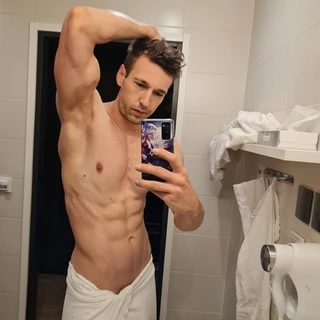 Tomas