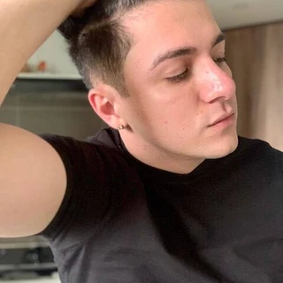 Aaron🔞