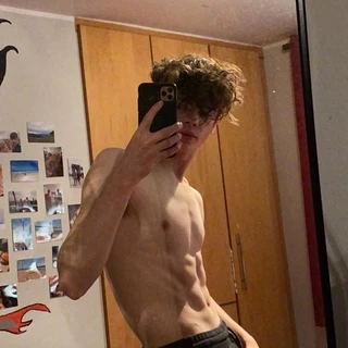 adam (18+)