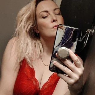 Agatha_Adore