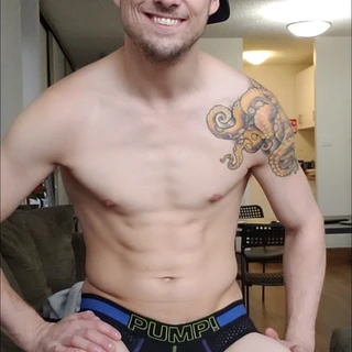 AGayAndHisCat