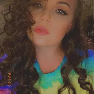 Aaliyah 🍑