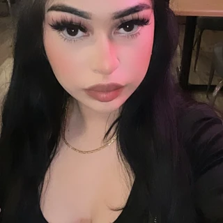 Alexandra 🍯