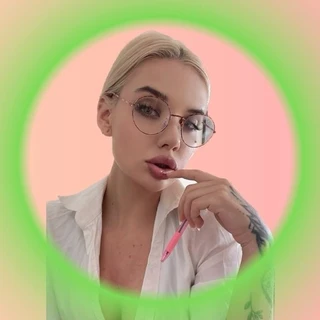 💕😈 𝓐𝓵𝓮𝔁𝓲𝓼 😈💕
