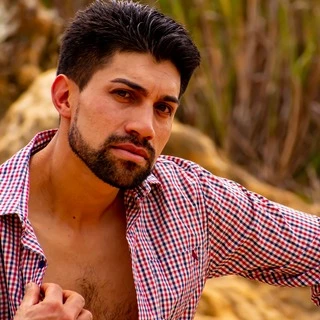ALEXIS TAURUS
