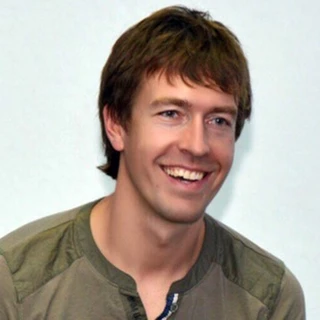 Aleks Lesley