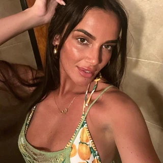 👑