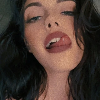 willow 🖤