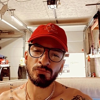 👀