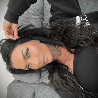 A. 🌙