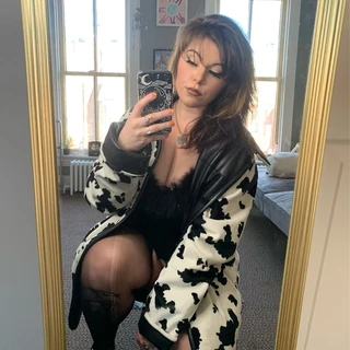 Lovely Lyss