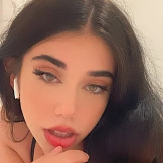 Amy Violet 🖤