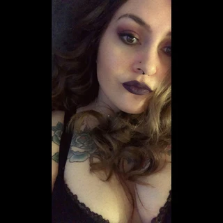 Ang🕸🖤