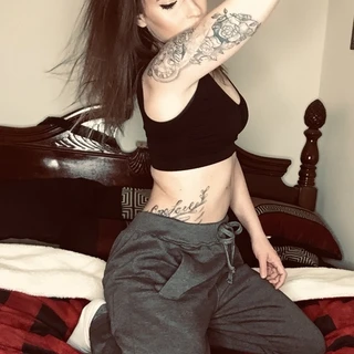 Angela Spires💋