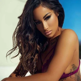 Ms.Carrera