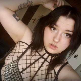 Anya~ 🖤