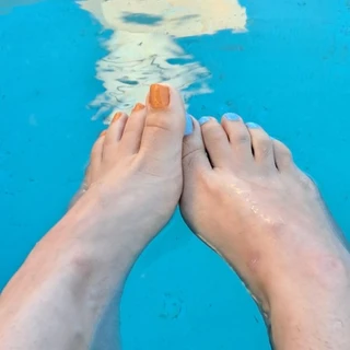 🄰🄿🄾🄻🄾👅